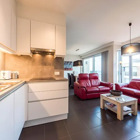 In Belgium With Sea View, Cleaning Included Apartament *