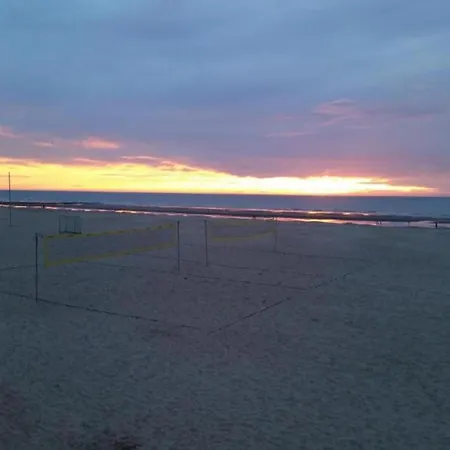 In Belgium With Sea View, Cleaning Included Apartament *
